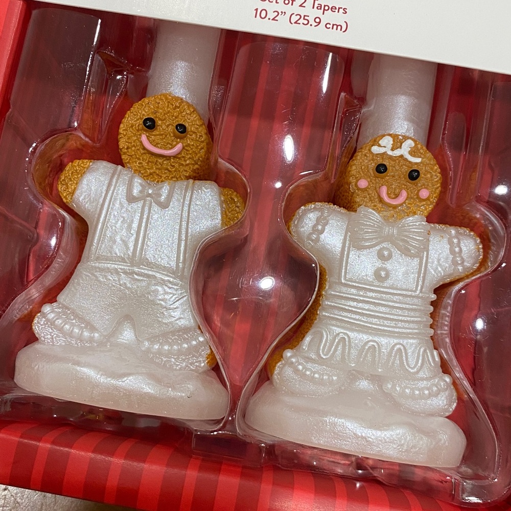 NWT.  Set of 2, Peppermint Square, holiday taper candles.